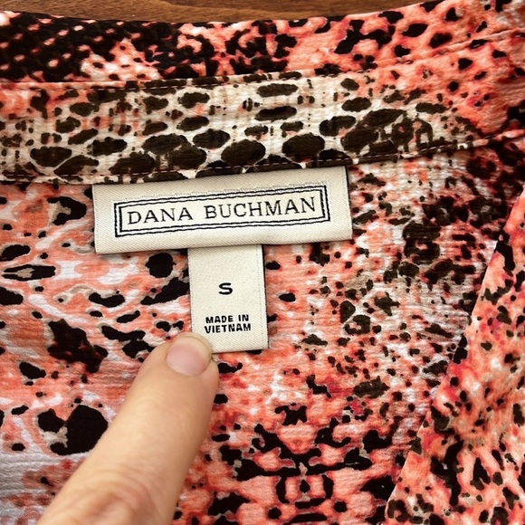 NWT Vintage Dana Buchman Pink Faux Snakeskin Buttons Down Blouse V Neck Size S - Picture 5 of 11